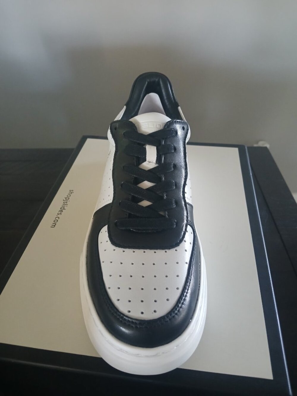 J/Slides Black/White Leather Felix  Womens size 8